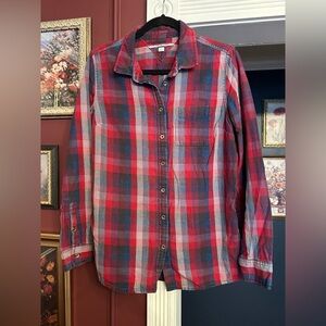 Tommy Hilfiger Women’s Red and Blue Plaid Button-Up Shirt Size Large
